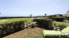 2 bedroom apartment with sea views